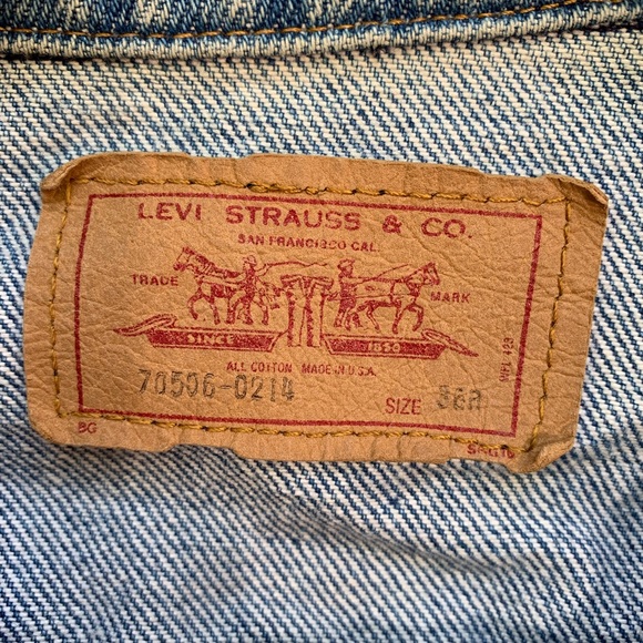 Vintage Levi’s Jean Jacket - Picture 3 of 5